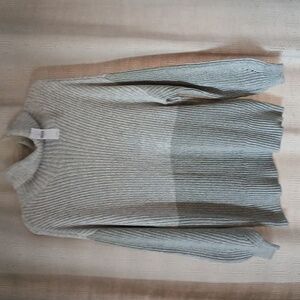 American Eagle Sweater Size Small NWT